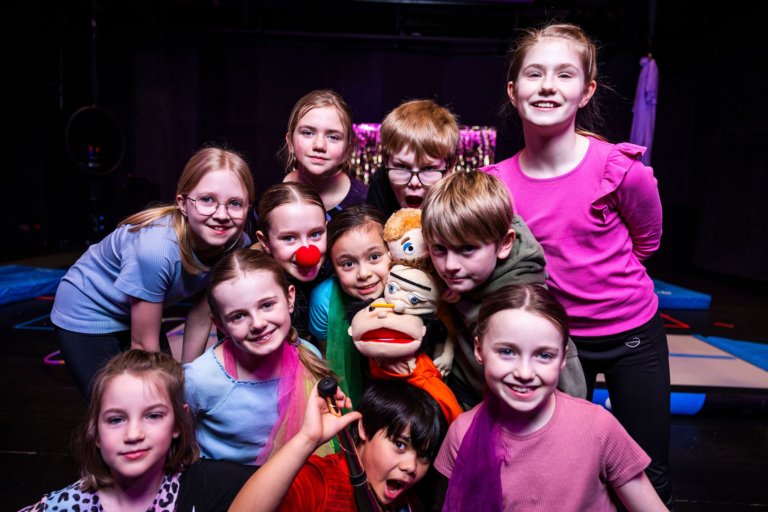 Teaterskule for barn i feriane